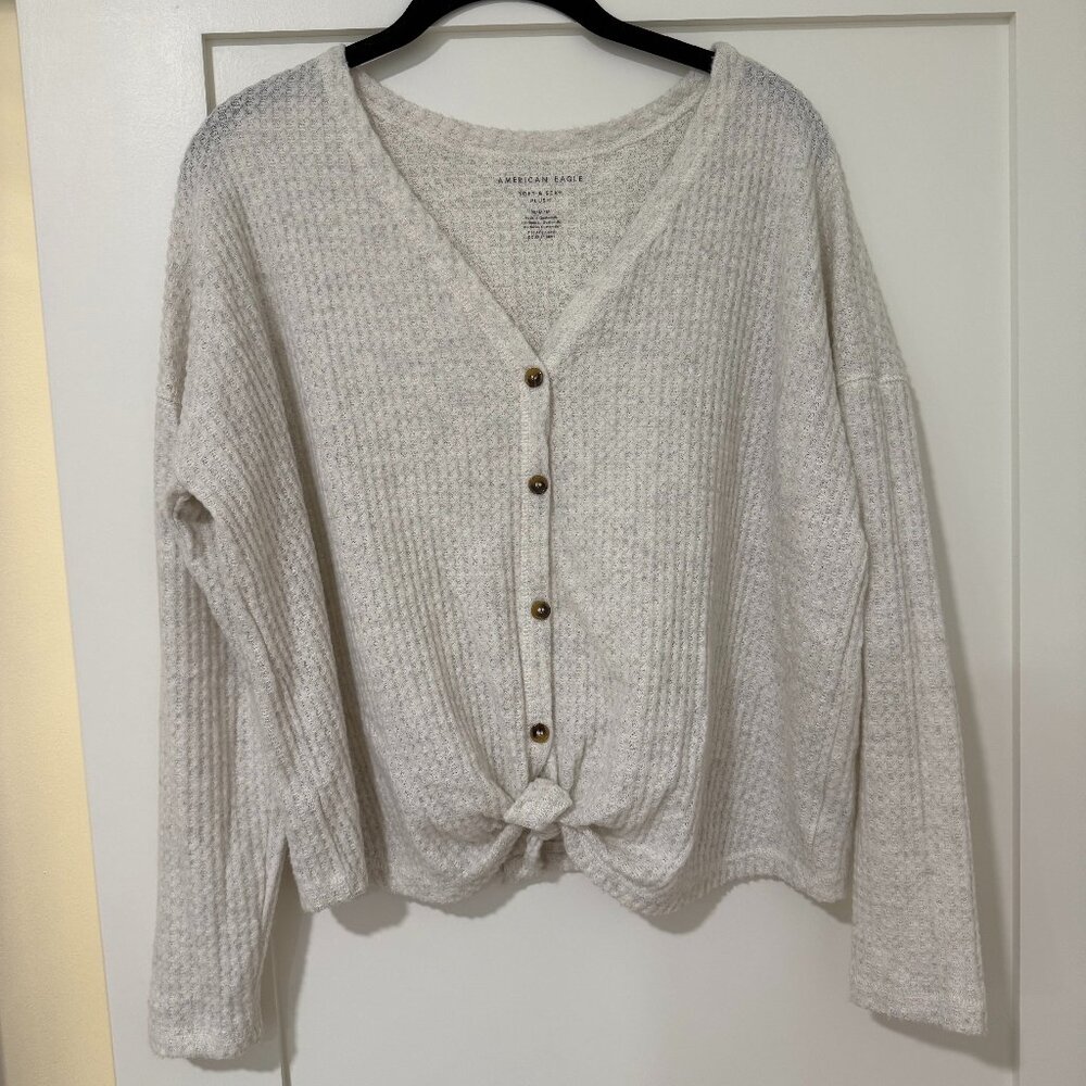 American Eagle Women's size M waffle knit sweater